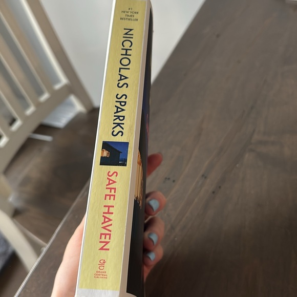 Book - Picture 4 of 5